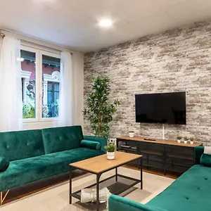 https://centro-del-casco-viejo-junto-a-la-catedral.basquecountryhotels.org
