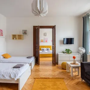 Apartment Tesnov, Prague